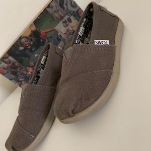 Kids TOMS classics.